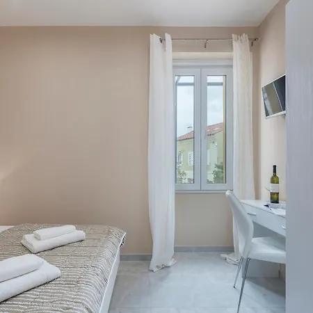 Roberto 3* Πόρετς