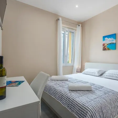 Roberto Bed and Breakfast Πόρετς