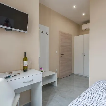 Roberto 3* بوريتش