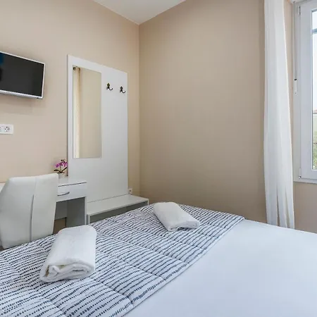 فندق مبيت وإفطار Roberto 3*