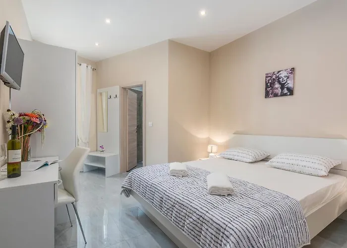 Roberto Bed & Breakfast 3*