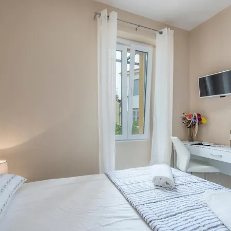 Roberto 3* 波雷奇